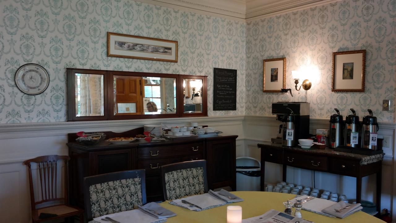Moseley And The Town 3*
